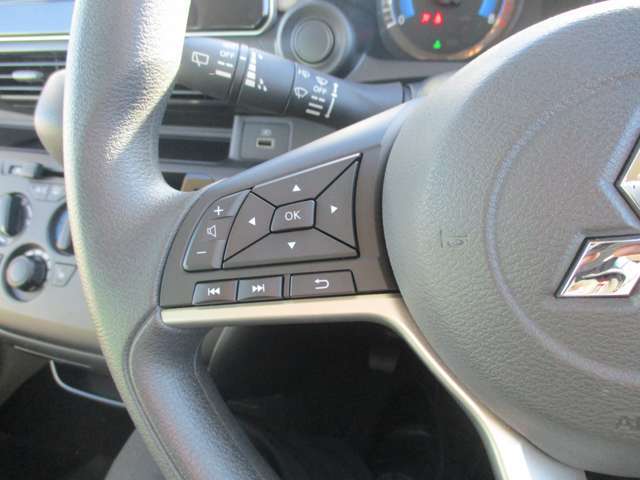 ステアリングスイッチ