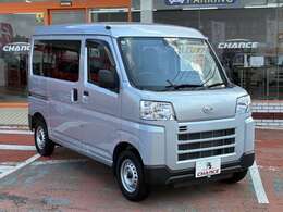陸運局指定の自社工場にて、納車前に点検、整備を行い、交換時期の消耗部品は交換して、ご納車させて頂きます。お客様のカーライフが快適でありますように最善を尽くします。