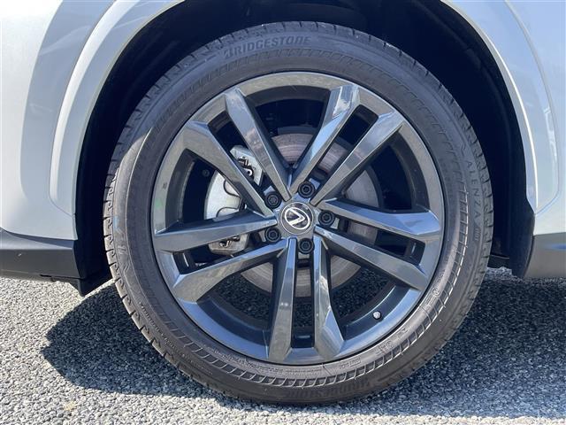 【タイヤ・ホイール】足回りもかっこよく決まってます！社外のアルミやスタッドレスタイヤも取り扱いございます！！ドレスアップもカスタマイズもお任せください！！