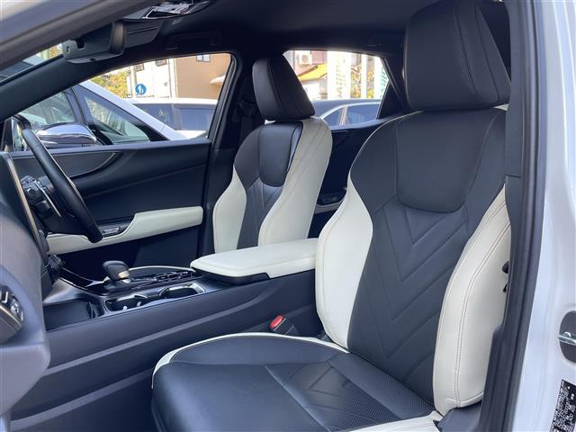 【助手席】きれいな助手席なので家族や友だちに乗ってもらっても安心です！