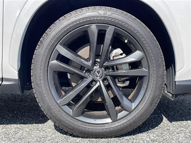 【タイヤ・ホイール】足回りもかっこよく決まってます！社外のアルミやスタッドレスタイヤも取り扱いございます！！ドレスアップもカスタマイズもお任せください！！