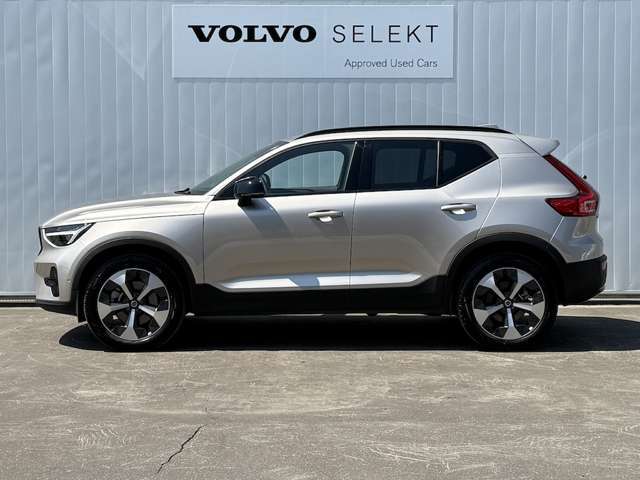 ◆サイド/流麗なプロポーションはVOLVO車の真骨頂。「美しいものと共にありたい」というオーナーの願いを満たします