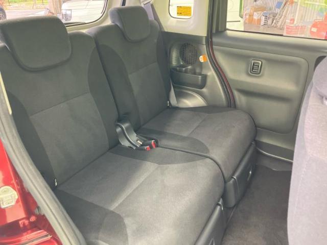 WECARSでは各商談席に大型モニターをご用意しております！見やすい大画面でゆったりと全国の在庫をご覧いただけます！是非ご来店お待ちしております！