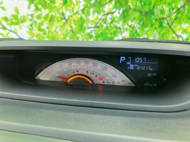 WECARSの展示場では実際に見て、触ってお車をお選びいただけます！知識の豊富な営業スタッフが様々なカーライフをご提案いたします！