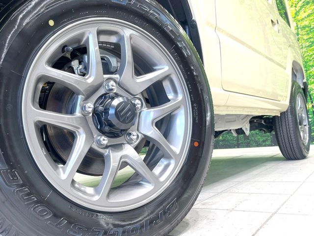 【純正16インチアルミホイール】外観にマッチした純正アルミホイールを装着しております。各種社外アルミホイールや、スタッドレスタイヤも取扱いしております。是非ご相談ください♪