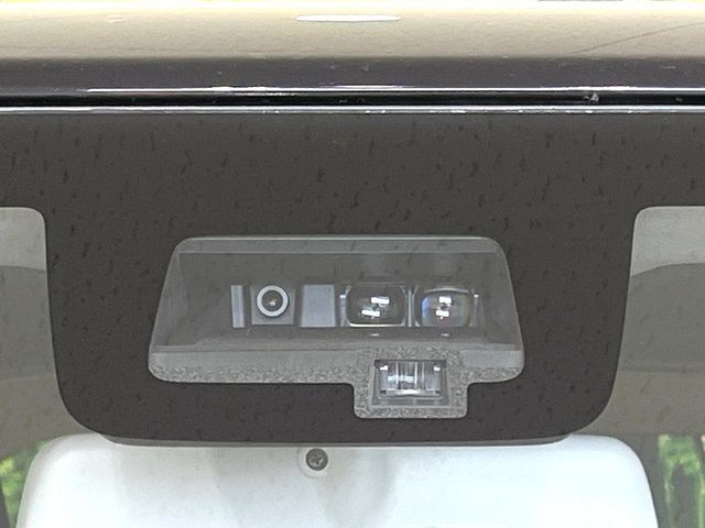 【スズキ　セーフティサポート】走行中に前方の車両等を認識し、衝突しそうな時は警報とブレーキで衝突回避と被害軽減をアシスト。より安全にドライブをお楽しみいただけます。