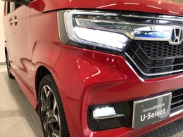 【LEDヘッドライト】ディスチャージヘッドライト（HID）と同等の明るさで、夜道や雨天走行が明るく視界良好！！　フォグライトも装備で、安心感さらにUPです♪安心ドライブを楽しんで下さい♪