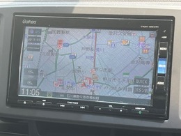 お出かけの際に安心のナビ付です☆バックカメラ機能で駐車もスムーズに行えます。