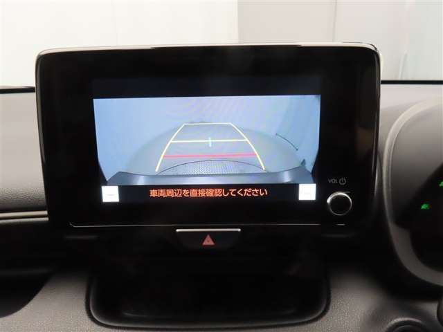 バックモニターを装備しています。車庫入れ時等に車両後方が確認出来るのでとても便利です。