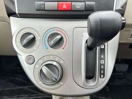 足元を広くできるインパネシフト！