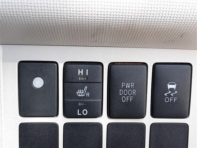 ■　装備6　■　シートヒーター：エアコンより早く暖まります！冬の必須装備です！