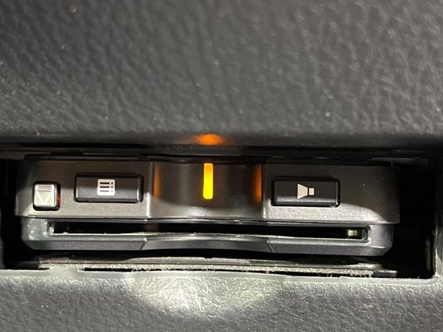 【ETC】高速道路の料金所をストレスなく通過！話題のスポットやサービスエリアに多い「スマートIC」利用時は必須のアイテムです。当店でセットアップを実施、ご納車当日からすぐにご利用いただけます！