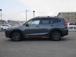 SUBARU認定U-carはスバル車を知り尽くしたスタッフによる徹底的な点検整備済み。車検、法定点検の整備項目はもちろん各機能や付属品、アイサイトのチェックまでディーラーならではの安心をお届けします。