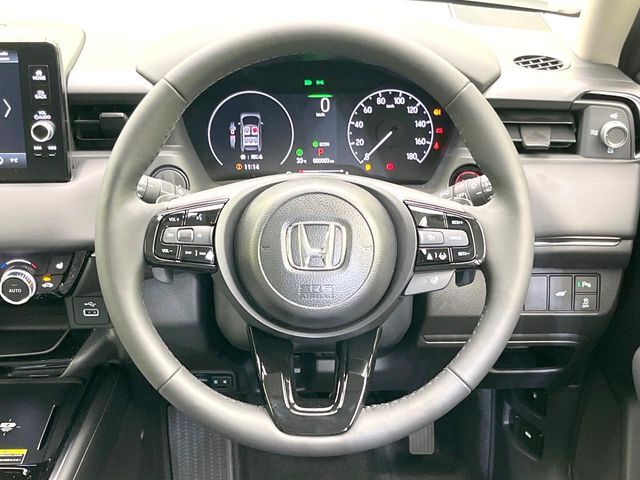 【ステアリングスイッチ】運転中、前方から目線をそらすことなく、オーディオ等の操作が可能な便利機能！安心＆快適なドライブを演出してくれます♪