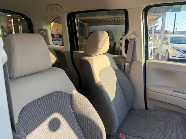 当店の展示車をご覧頂き、誠にありがとうございます。ご来店、またはお電話の際は、【カーセンサーを見た】とお伝え下さい。
