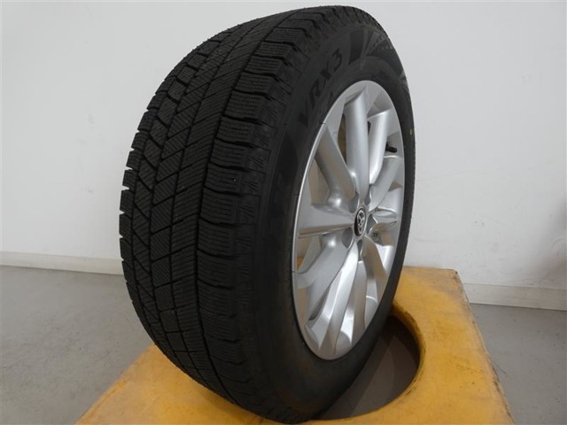 R4年式冬タイヤ205/55R16ブリジストン製です。