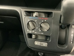 ダイヤル式のエアコンは操作性もよいですよ。