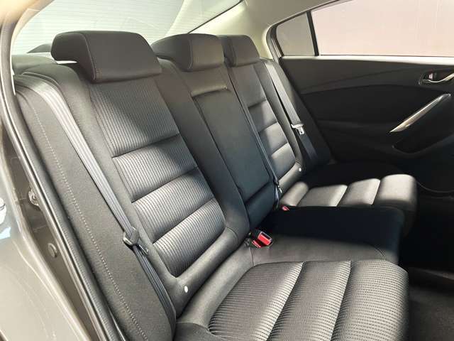 車内もキレイで嫌な臭いもありません☆気になる方は内装のスチームクリーナーも施工可能です♪