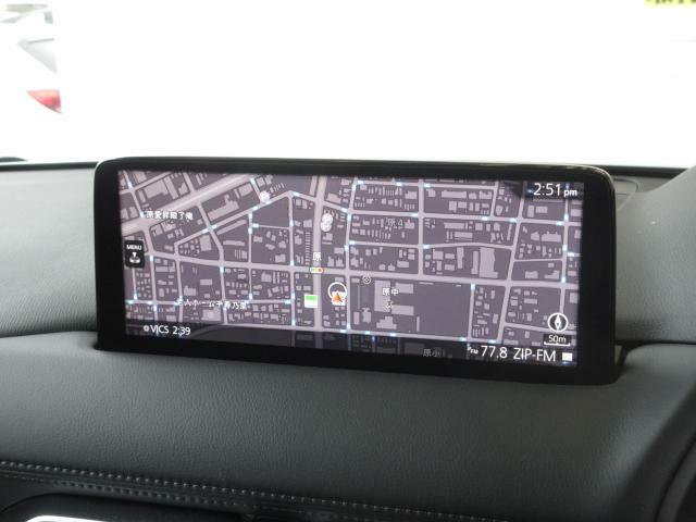 マツダコネクトの10.25インチワイドセンターディスプレイです。『Android　Auto』『Apple　CarPlay』や独自のコネクテッドサービスに対応したインターフェイスシステムです。
