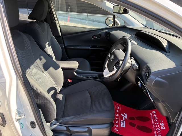 軽自動車(軽トラックや軽ワゴンも)から普通車(コンパクト・SUV・ミニバン)まで多種多様な在庫を常時取り揃えて、お客様のご来店をお待ちしております！