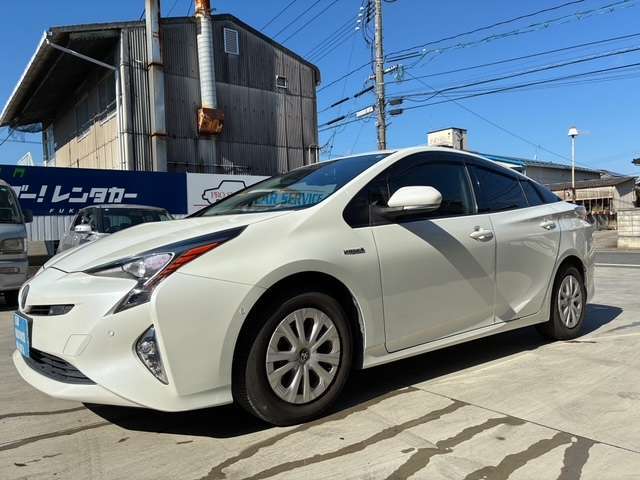 当社にて内装クリーニング済み。綺麗にしておりますので、是非お客様の目でお確かめください！また納車時にはもう一度キレイに仕上げてお客様にお渡しいたします！