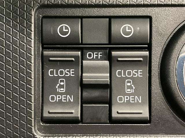左右スライドドア開閉を運転席から操作可能です。