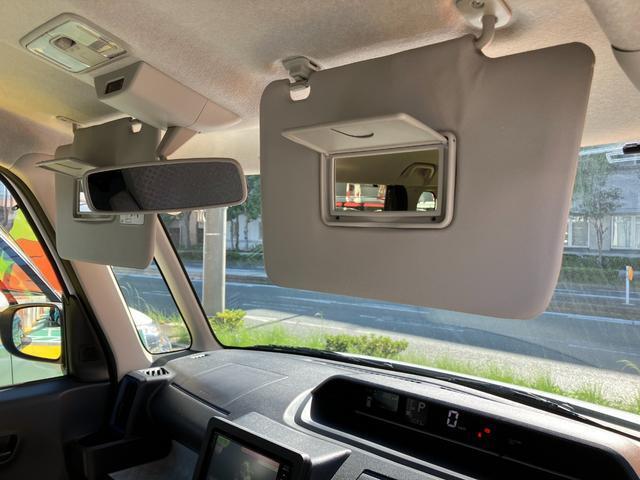 広々とした駐車場をご用意しておりますので、運転が苦手な方でもご安心ください。また、大型の屋根がございますので、雨に濡れることなくご移動できます。