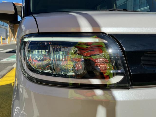 ご納車前には、法定12ヶ月点検相当の点検を実施いたします。プロの整備スタッフが点検をするので、安心して中古車にお乗りいただけます。