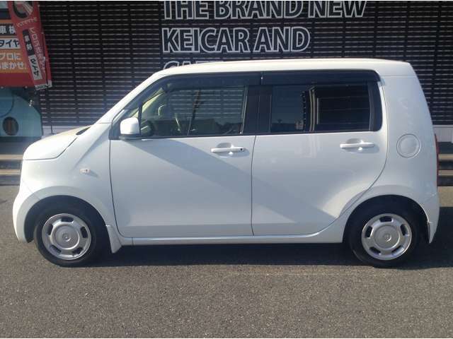 ケイカフェグループの在庫はなんと1500台以上。人気の届出済未使用車がオールメーカー豊富に揃って安心して選べます！本格的なカフェを併設した新しいコンセプトのお店です。