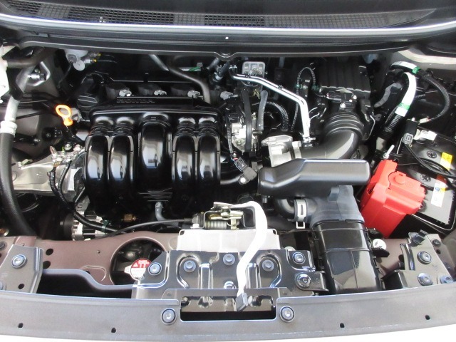 【ご納車前整備付】ご成約からご納車までの間に、系列整備工場にて、法定12ヶ月点検または車検整備を実施致します！必要消耗品はもちろん交換しますのでご安心下さい。整備代や消耗品代は車両本体価格に含まれます