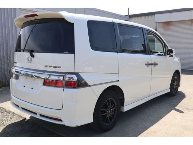 日専連＆イオンファイナンスと提携してます♪審査用紙に記入し、くつろいでいる間のわずか最速15分で審査可能！すぐ合否が解るので何度も足を運ぶ必要がなく金融機関よりかなり楽チン♪遠方の方もご来店不要です♪