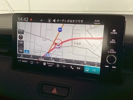 アップルカープレイ、アンドロイドオート対応純正ナビ搭載です。知らない道も安心ですね！