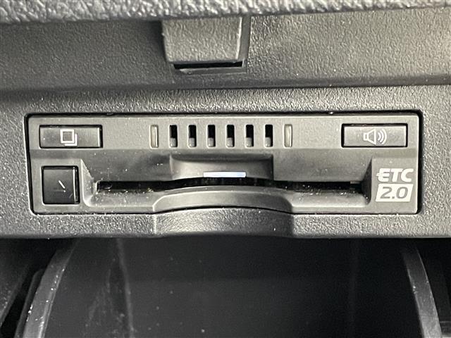 ◆【ETC】有料道路を利用する際に料金所で停止することなく通過できる、ETC車載器（ノンストップ自動料金収受システム機器）が装備されています。セットアップを行うことで利用可能になります。
