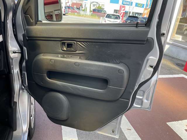 この度は当店のお車をご覧になっていただき、誠にありがとうございます。じっくり現車確認して頂けるよう、ご準備を致します！