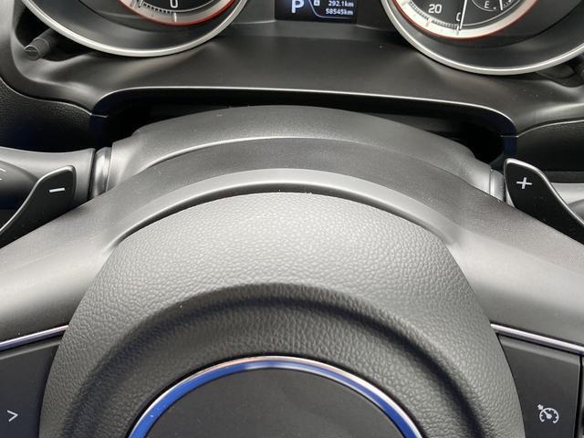 ［7速マニュアルモード付パドルシフト］遊び心を乗せた車です☆スポーティーなドライビングも楽しめますよ♪