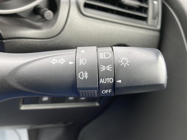 ［オートライト］AUTOに合わせておくだけで夜間や、トンネル内で自動でヘッドライトが点灯します！付け忘れ消し忘れがないので楽々☆