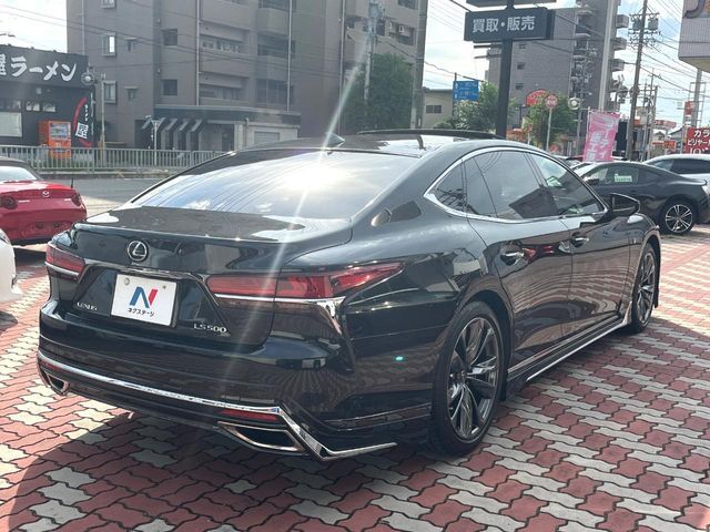 ☆全国のネクステージからお取り寄せが可能※！遠方の店舗に展示してあるクルマが気になる場合も、最寄りの店舗でご覧いただくことが可能です！是非私たちに要望をお聞かせください！※別途費用