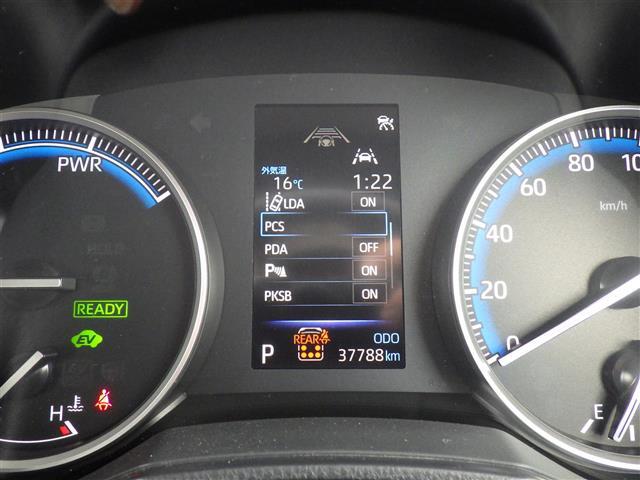 【スピードメーター】メーターがシンプルで見やすく運転しやすいですね！