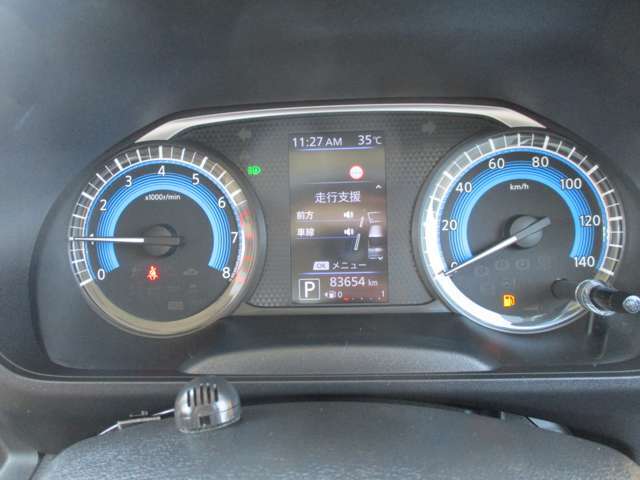 快適ドライブをサポートする4.2in.カラーディスプレイ付アドバンスドドライブアシストディスプレイ、クッキリ表示で視認性に優れています。