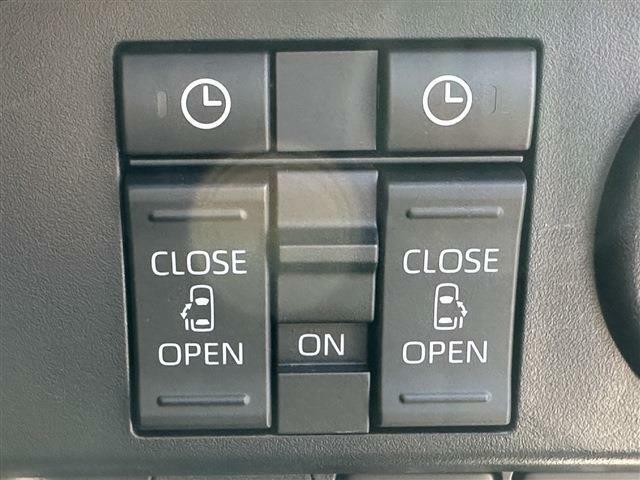 【両側電動スライドドア】スマートキーや運転席のスイッチから開閉が可能です。電動なので小さなお子様でも開閉が楽々！