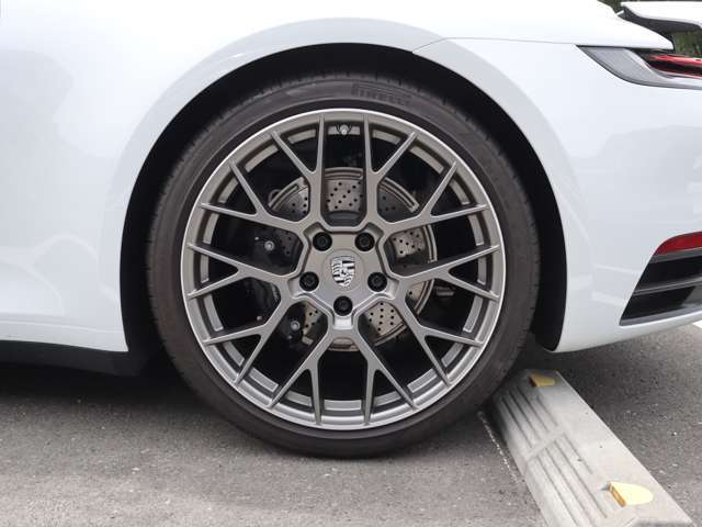 ホイール：20/21インチ RS Spyder Designホイール/TPMシルバー