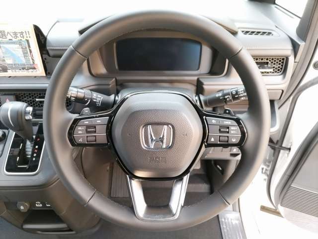グループ総在庫数約500台以上！カーライフステーションの大型展示場はあなたにピッタリのお車が見つかるはず、今ご覧のお車以外にも系列店の在庫からどのお車でもご紹介出来ます。まずはお問い合わせ下さい。