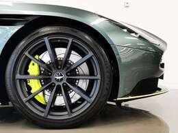 【Forged AMR Wheel- Textured Black -315mhz　90,720円】DB11の中でもAMRにのみ与えられるホイール。洗練されたデザインながらも、テクスチャードブラック仕上げにより無骨さが光る仕上がりとなっております。