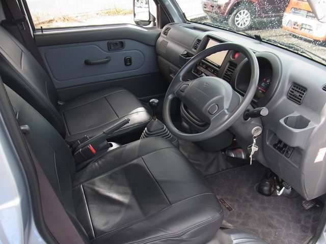 レザー調シートカバー！　純正フロアマット！