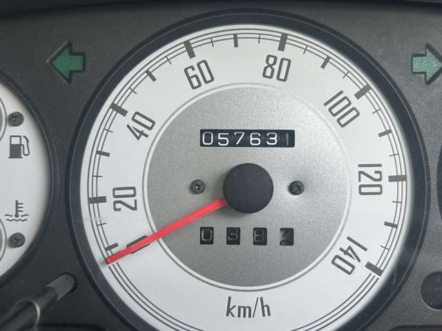 57631km　　　ポリマーボディーコート・ヘットライトガラスコーティングを施工済み