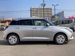 当店中古車は比較的状態の良い車を厳選しております。
