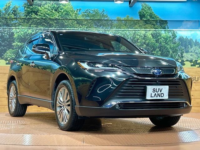 大好評のボディコーティング「弾スプラッシュコート」もご納車までに施工可能。通常のガラスコートと異なる、耐久年数6年の無機質ガラスコーティングが、ボディをキレイな状態に保ってくれます。