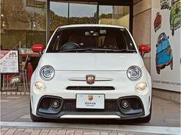 在庫車両は店舗から離れた保管場所にございます。ご来店の前にご連絡いただけますとスムーズにご覧いただけます。