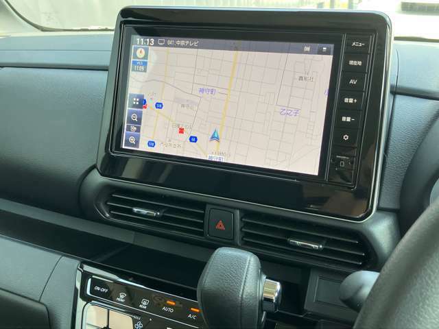[大画面ナビ]遠くへのお出かけする際の心強い味方です！自車位置の確認はもちろん、Bluetooth接続や機能も充実。大きな画面で各操作もしやすく安心です。