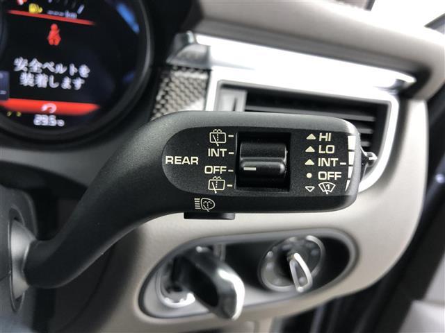 【運転席操作部】『運転席周辺の装備』の画像になります。快適なドライブを楽しむための機能が装備されています！運転席から触れるので使いやすいです！